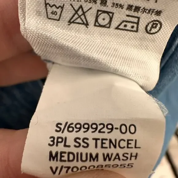 GAP MATERNITY NWT Chambray Denim Short Sleeve Maternity Jumpsuit // S - Picture 12 of 12